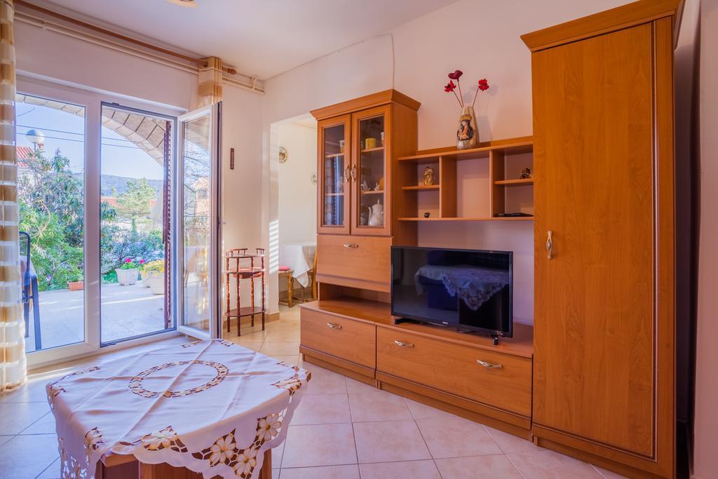 קרס Apartments Tatjana מראה חיצוני תמונה