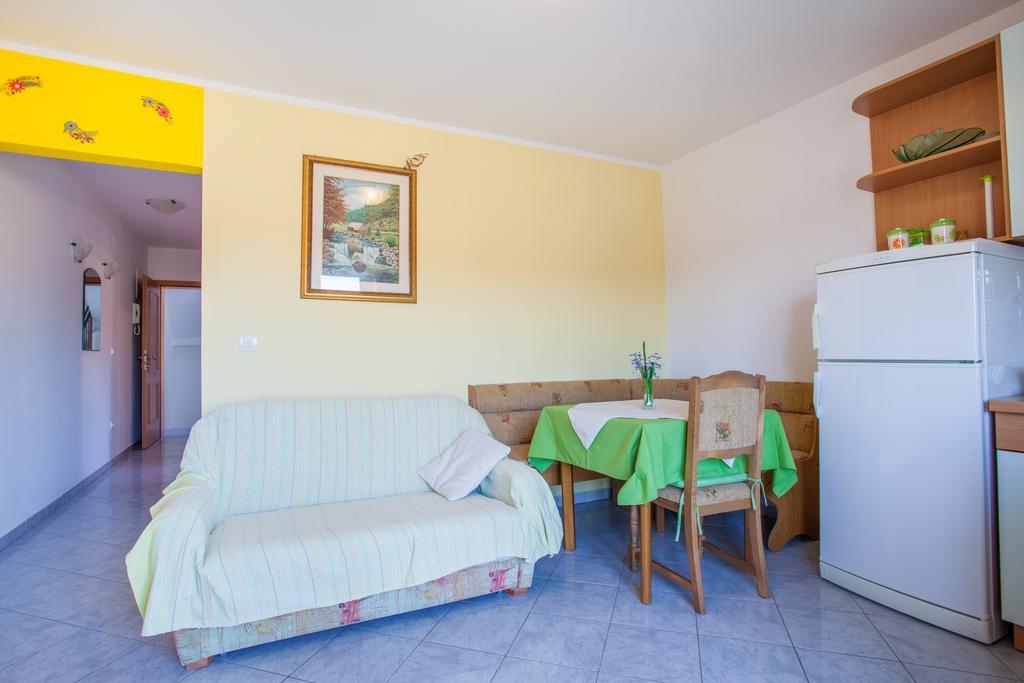 קרס Apartments Tatjana מראה חיצוני תמונה