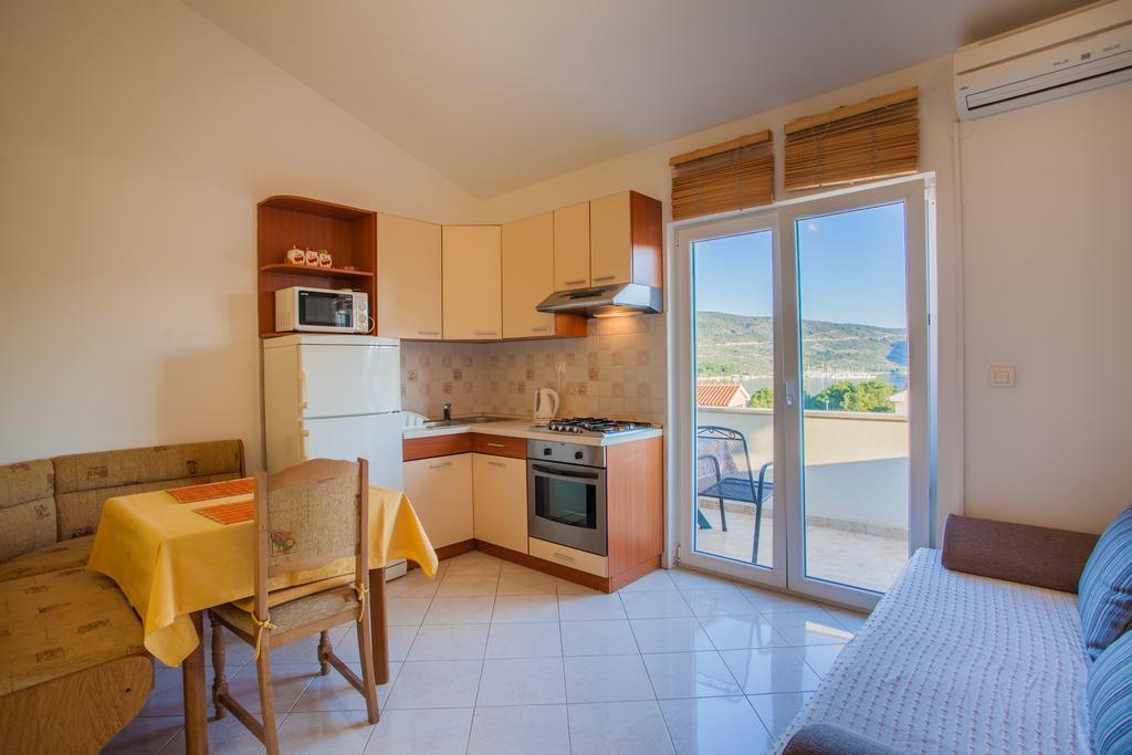 קרס Apartments Tatjana מראה חיצוני תמונה